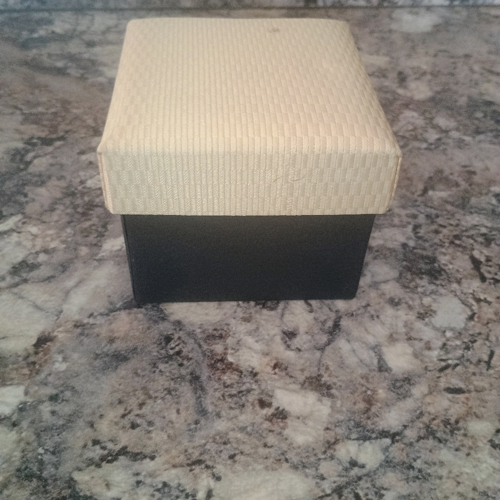 CLERICCI MENS GIFT SET TIE HANKIE & CUFF LINK DESIGNER BOX. - Picture 2 of 6